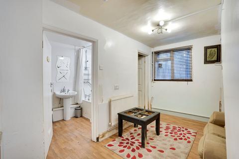 6 bedroom terraced house for sale, St. Marys Square, Newmarket CB8