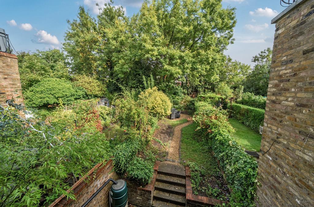 1347811-9-68b8079...