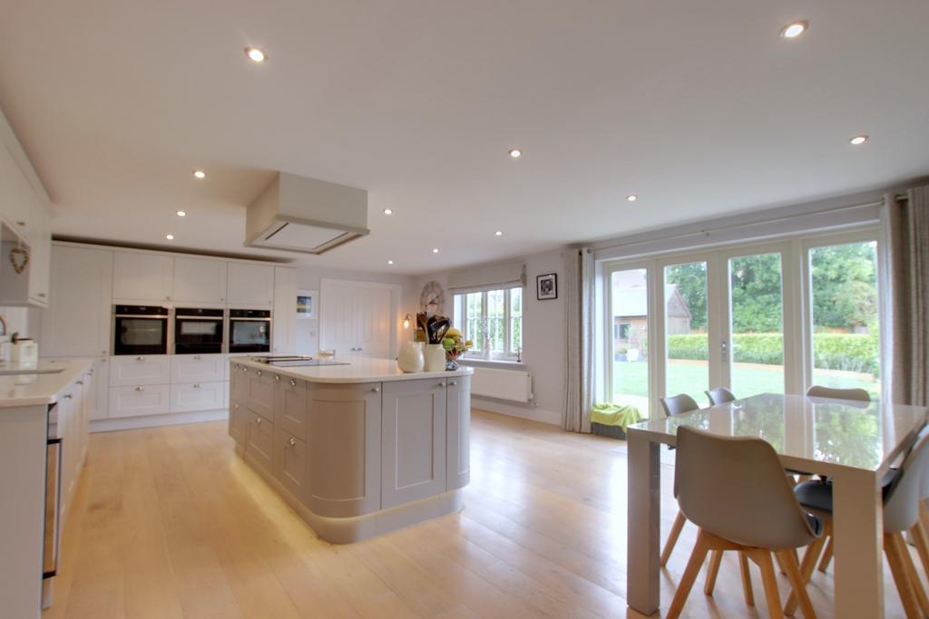 Kitchen/dining area