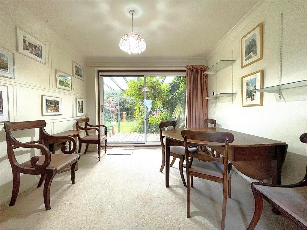 Dining Room.jpg