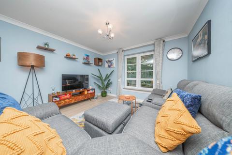 3 bedroom flat for sale, 6/8 Powderhall Rigg, Canonmills, Edinburgh, EH7