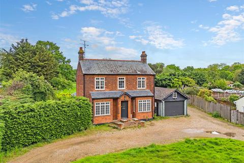 4 bedroom detached house for sale, Hatch Road, Pilgrims Hatch, Brentwood