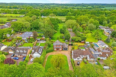 4 bedroom detached house for sale, Hatch Road, Pilgrims Hatch, Brentwood