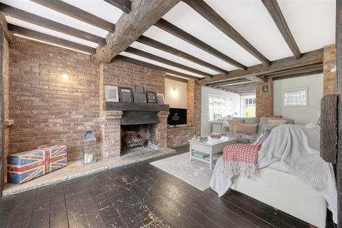 4 bedroom detached house for sale, Hatch Road, Pilgrims Hatch, Brentwood
