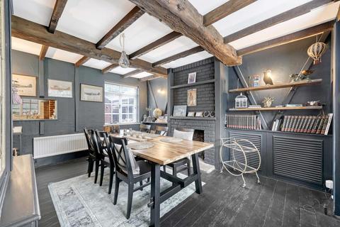 4 bedroom detached house for sale, Hatch Road, Pilgrims Hatch, Brentwood