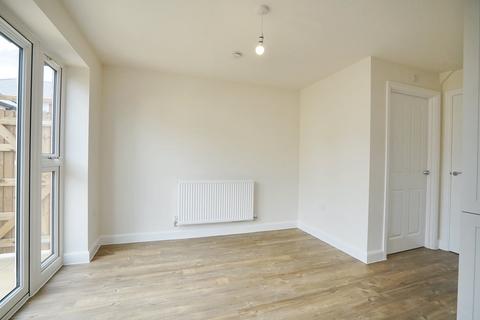 4 bedroom detached house to rent, Campbell Drive, Upper Lighthorne, Leamington Spa, Warwickshire, CV33