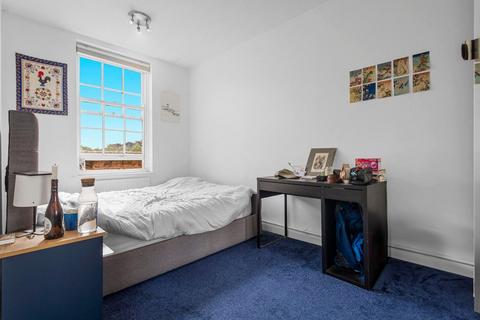4 bedroom flat for sale, Clarendon Road, London, W11