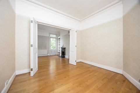 3 bedroom flat for sale, Phoenix Lodge Mansions, London W6
