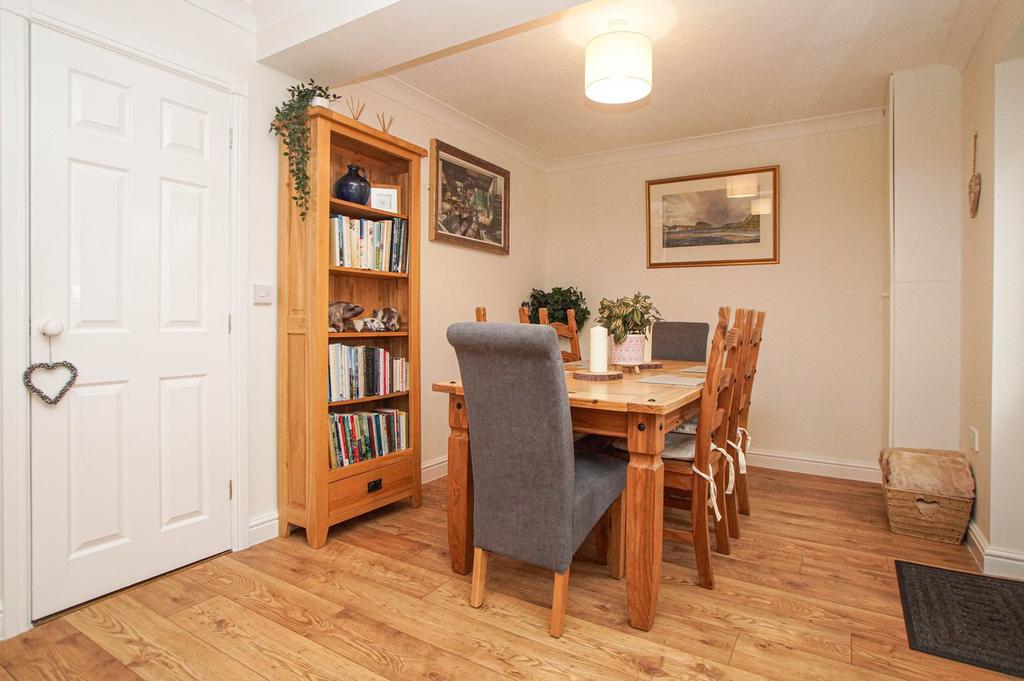 Dining Lounge