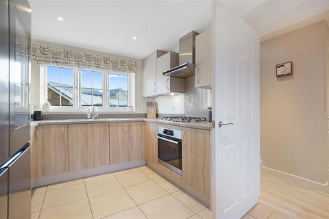 3 bedroom detached house for sale, Chestnut Road, Allington ME16