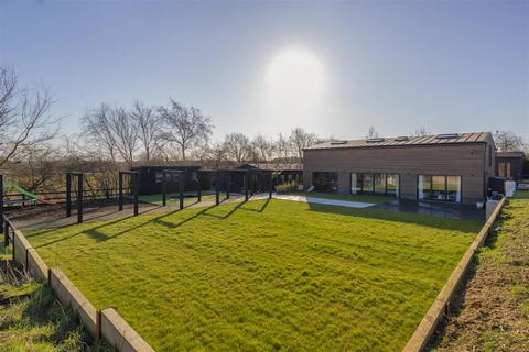 4 bedroom detached house for sale, Sandy Lane, West Malling ME19
