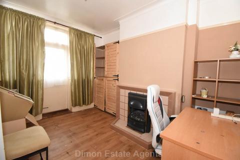 3 bedroom end of terrace house for sale, Albemarle Avenue, Elson, Gosport
