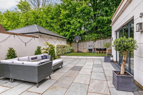 4 bedroom detached house for sale, Chilbolton Avenue, Winchester, SO22