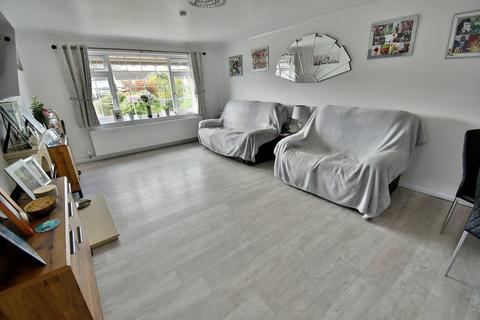 2 bedroom detached bungalow for sale, Leeson Drive, Ferndown, BH22