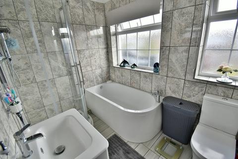 2 bedroom detached bungalow for sale, Leeson Drive, Ferndown, BH22
