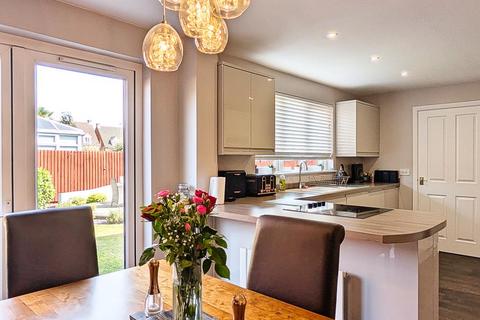 4 bedroom detached house for sale, Fairway Drive, Carlton, Nottingham