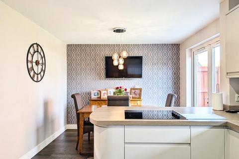 4 bedroom detached house for sale, Fairway Drive, Carlton, Nottingham
