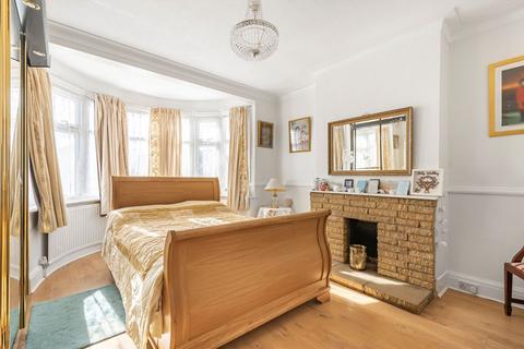 4 bedroom semi-detached house for sale, Tolworth Rise North, Surbiton KT5