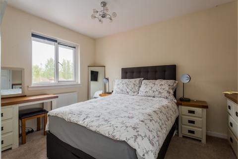 19 Linister Crescent, Howwood, Johnstone, PA9 1DS