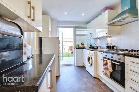 8 Nelson Road, Basildon, SS14 1QQ