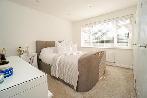 19 Manor Close, Icklesham, Winchelsea, TN36 4BT