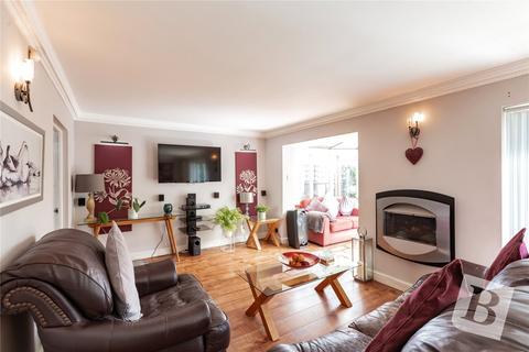 4 bedroom semi-detached house for sale, Birchwood, Benfleet, Essex, SS7
