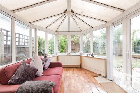 6 Birchwood, Benfleet, SS7 4NL