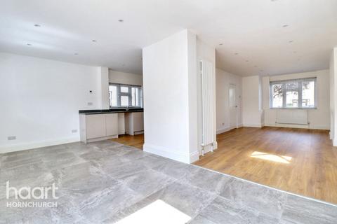 undefined, Warren Drive, Hornchurch