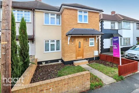 Warren Drive, Hornchurch