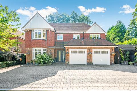 5 bedroom detached house for sale, Kenmore Close, Epsom