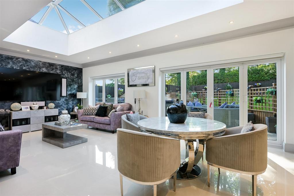 KENMORE CLOSE, 1-6.jpg