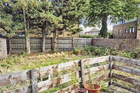 2 bedroom end of terrace house for sale, Gordon Road, Dartford, Kent