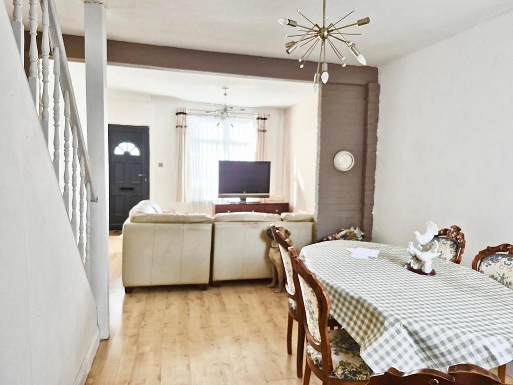 Dining Area 1