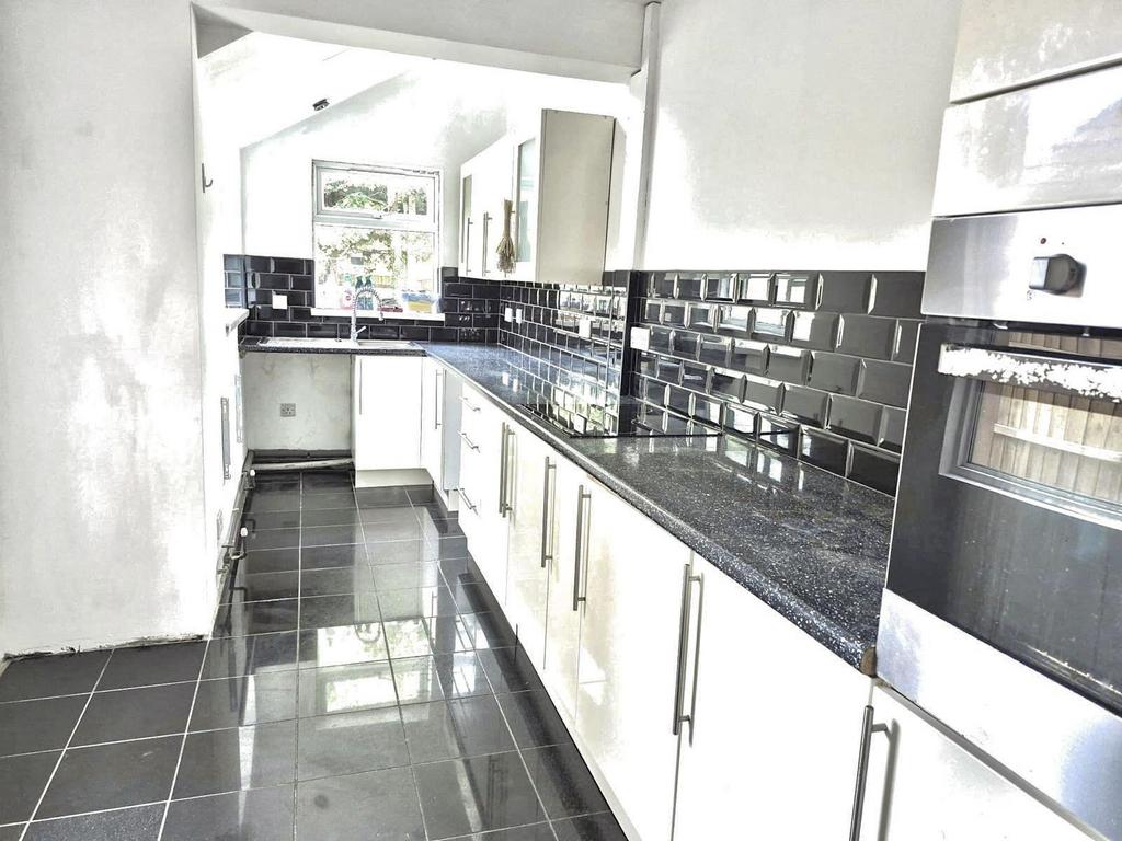 Kitchen 1
