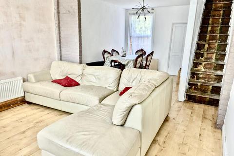 2 bedroom end of terrace house for sale, Gordon Road, Dartford DA1