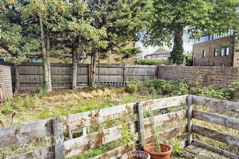 2 bedroom end of terrace house for sale, Gordon Road, Dartford DA1