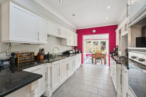 undefined, Meadow Lane, Beaconsfield, HP9