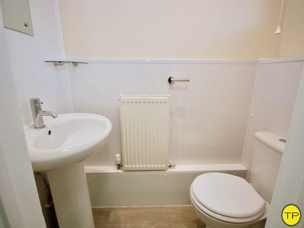 Groud floor WC