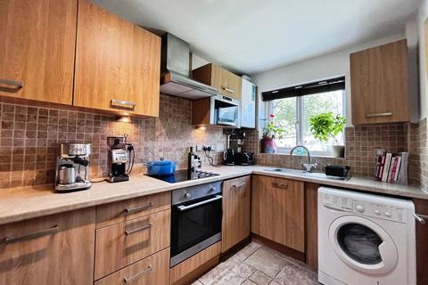 2 bedroom terraced house for sale, Chive Court, Farnborough, Hampshire
