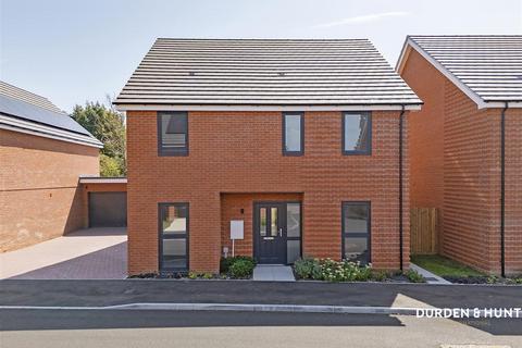 4 bedroom detached house for sale, Paddocks Lane, Colchester CO12
