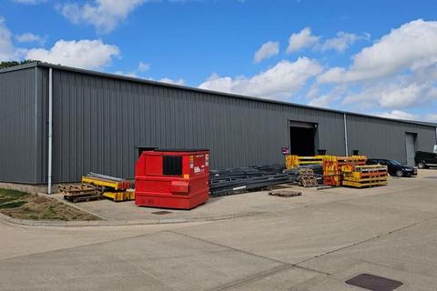 Warehouse to rent, Eastern Way Heath And Reach LU7 9LF