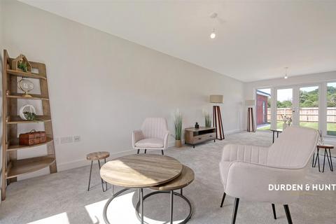 4 bedroom detached house for sale, Paddocks Lane, Colchester CO12