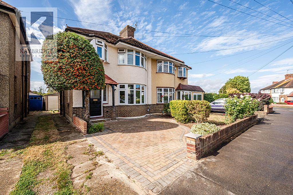 Lakehurst Road, Epsom - KT19 0 EQ