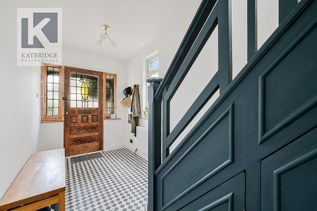 Lakehurst Road, Epsom - KT19 0 EQ