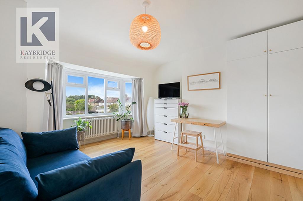 Lakehurst Road, Epsom - KT19 0 EQ