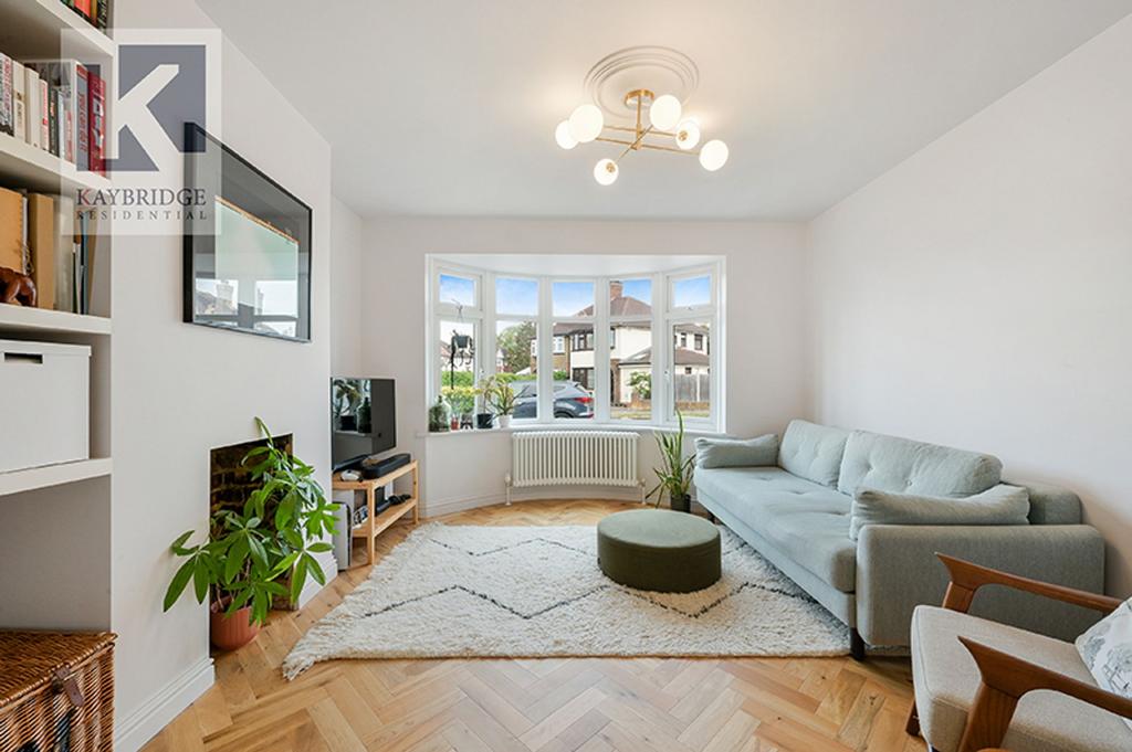 Lakehurst Road, Epsom - KT19 0 EQ