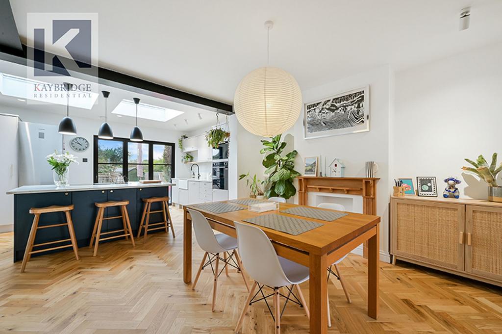 Lakehurst Road, Epsom - KT19 0 EQ