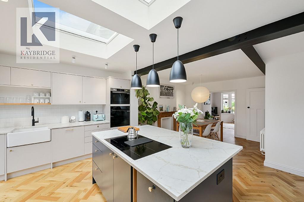 Lakehurst Road, Epsom - KT19 0 EQ