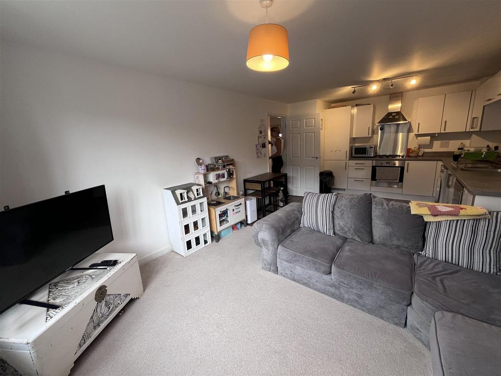 Lounge/ Kitchen