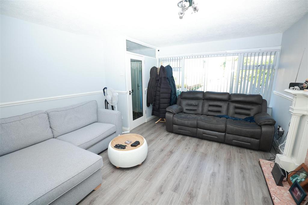 R6 5156.jpg